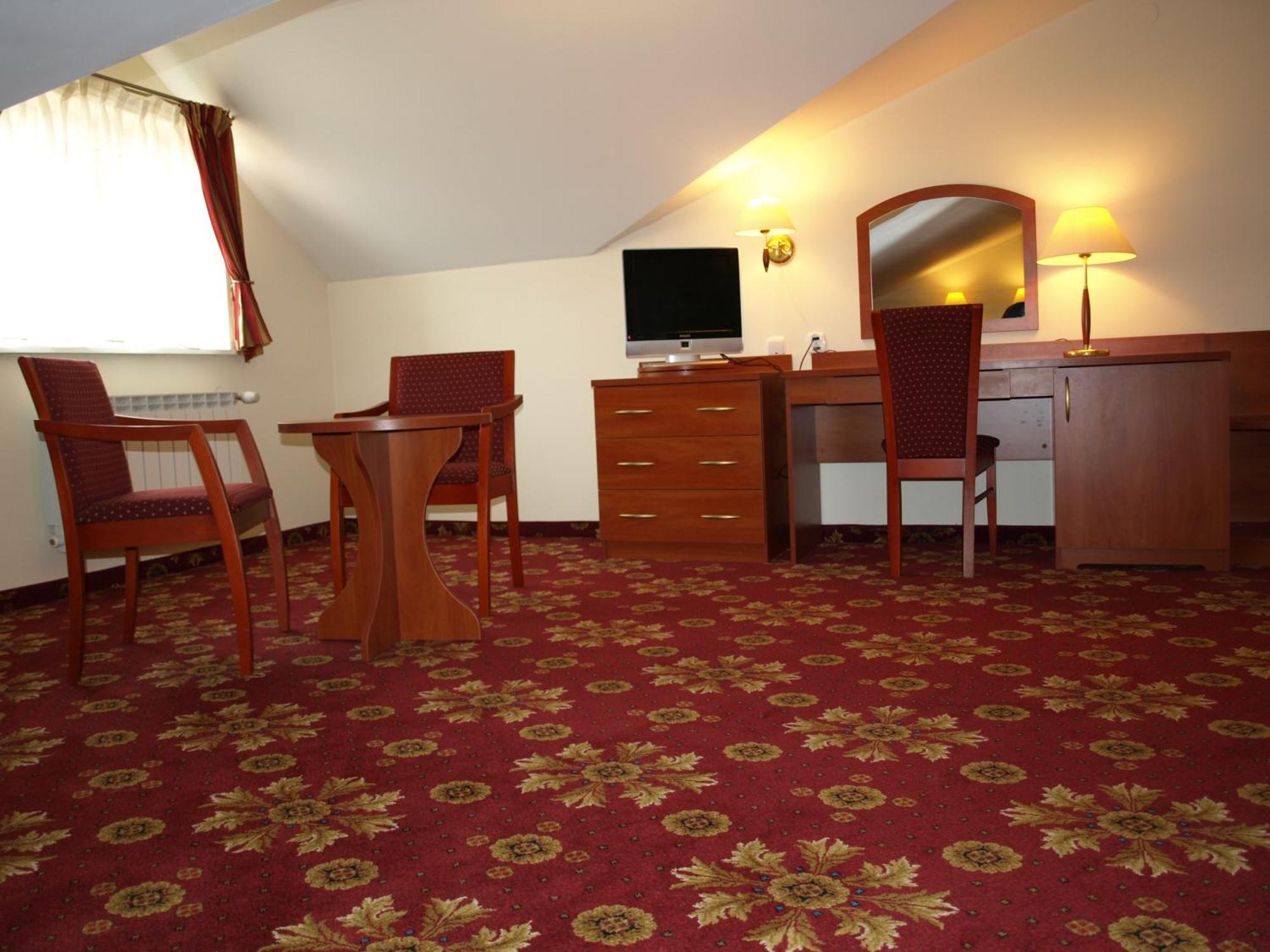 Hotel Relaks Wola Ducka Exterior photo