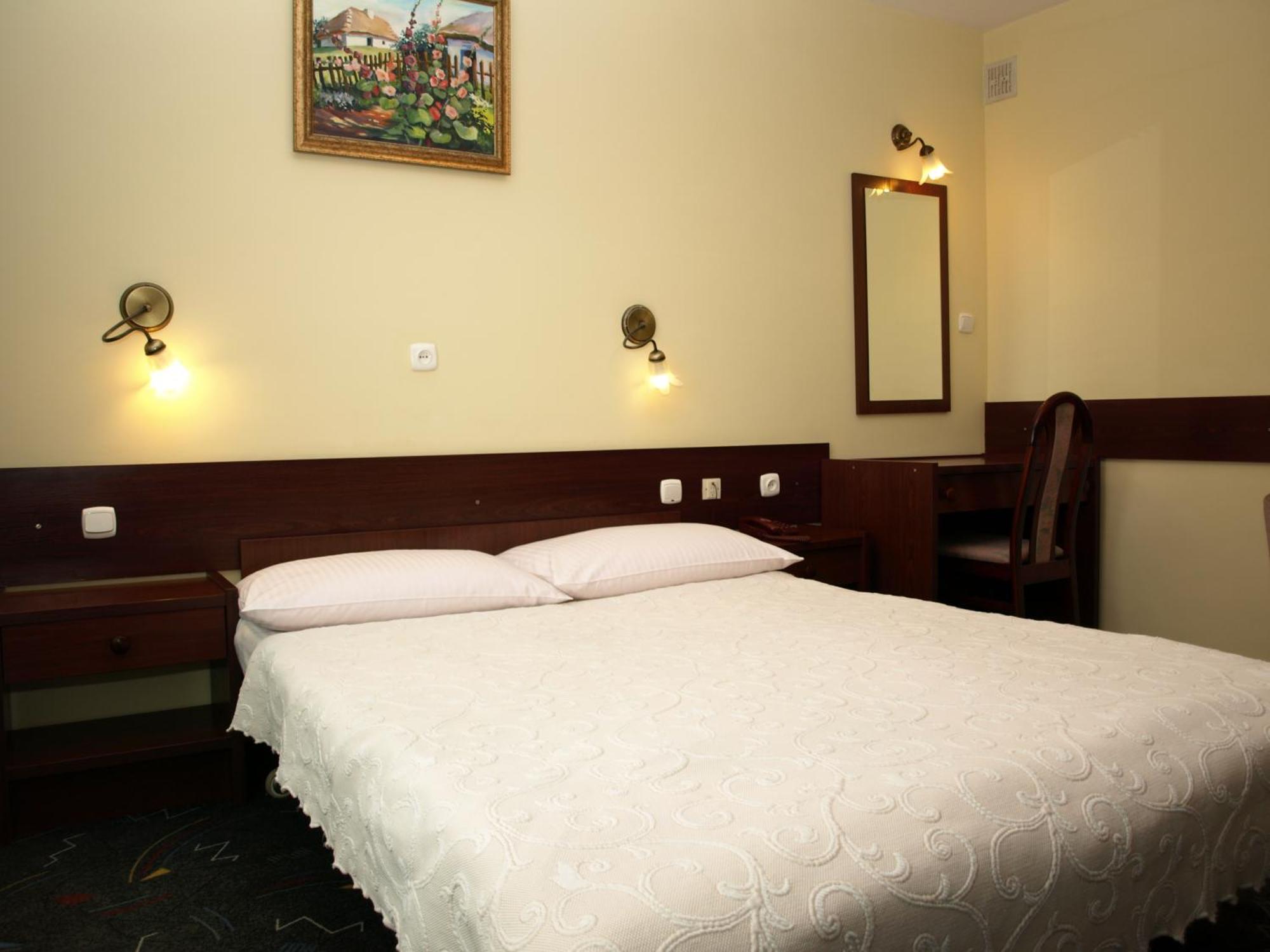 Hotel Relaks Wola Ducka Exterior photo