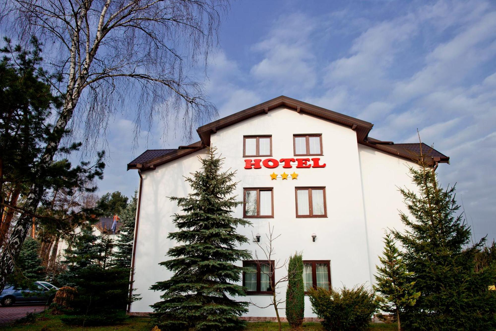 Hotel Relaks Wola Ducka Exterior photo