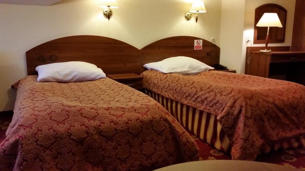 Hotel Relaks Wola Ducka Exterior photo